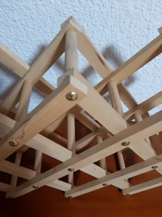 Botellero de madera plegable