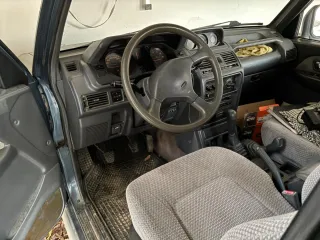 Mitsubishi Montero V6