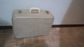 Maletas vintage beige y marrón