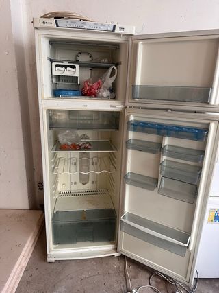 Nevera en buen estado