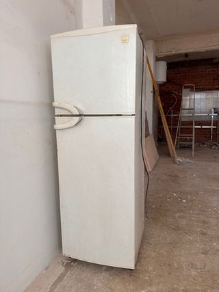 Nevera en buen estado