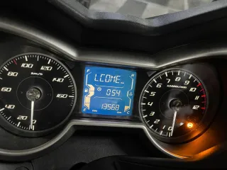 Moto YAMAHA X-MAX 125 cc Scooter Negra