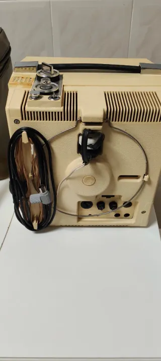 Televisor portátil INTER