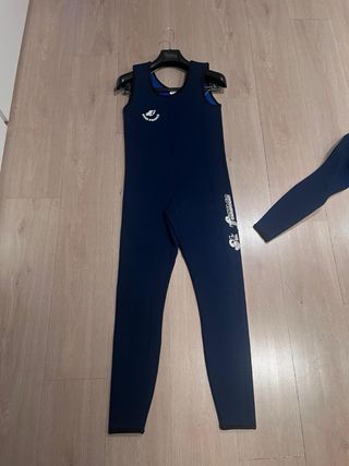 Traje de neopreno Star France 5-7mm con capucha