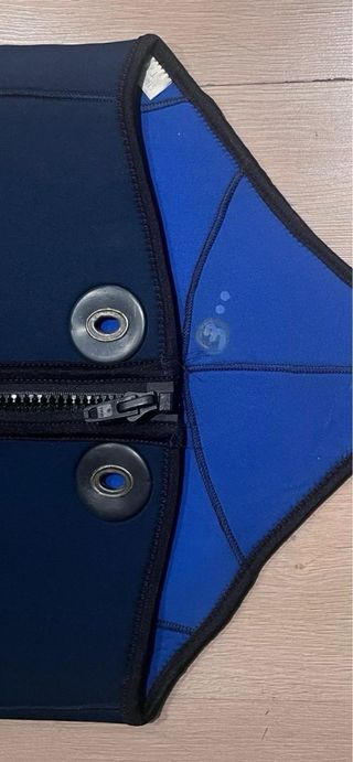 Traje de neopreno Star France 5-7mm con capucha