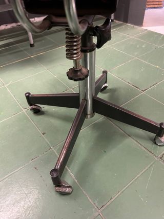 Silla Oasis madera y metal antigua