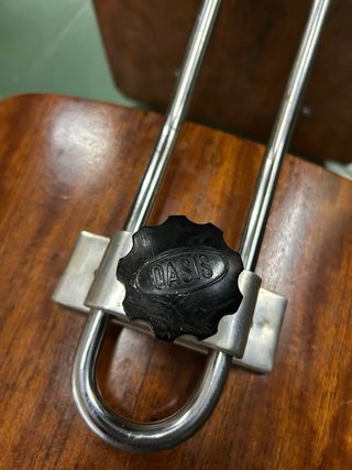 Silla Oasis madera y metal antigua