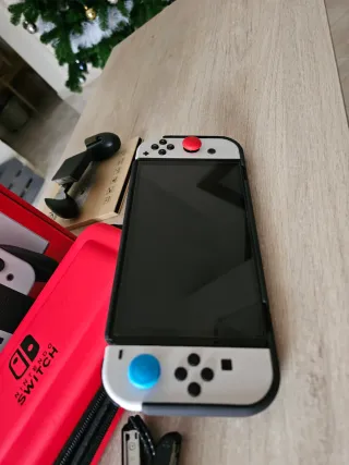 Nintendo Switch OLED Blanca y Negra