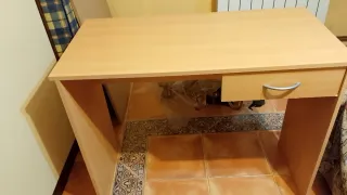 Mesa escritorio pino madera desmontable con cajón