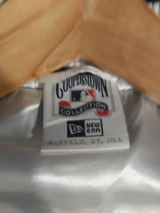 Chaqueta New Era Yankees Azul y Blanca