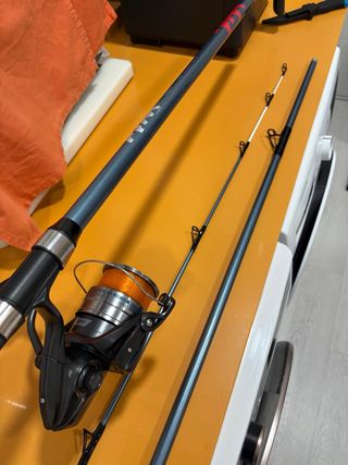 Caña y carrete surfcasting