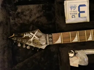 Cort X6 VPR Guitarra Eléctrica Piel Serpiente