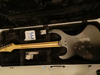 Cort X6 VPR Guitarra Eléctrica Piel Serpiente