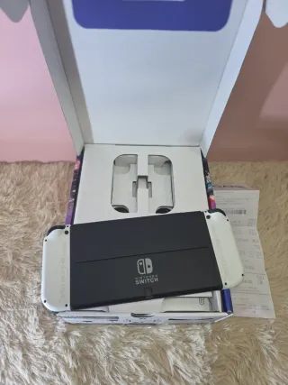 Nintendo Switch OLED Completa + Funda