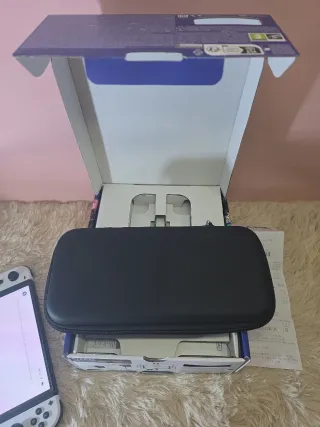 Nintendo Switch OLED Completa + Funda