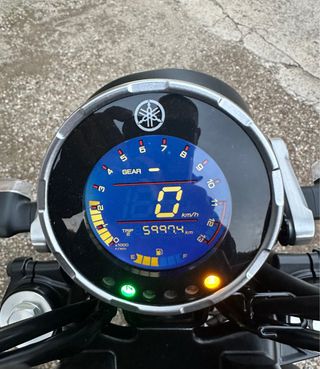 Yamaha XSR 125 Negra y Dorada