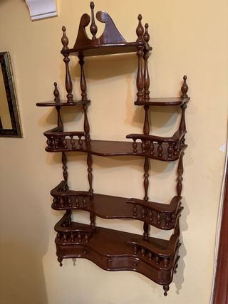 Estantería de pared de madera