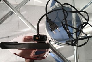 Antigua plancha eléctrica de viaje