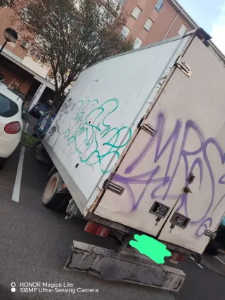 Nissan Eco T100 Turbo Camión