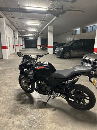 Aprilia Tuono 125cc Negra