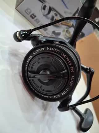 Carrete Pesca NGK II 8000 Negro (Nuevo)