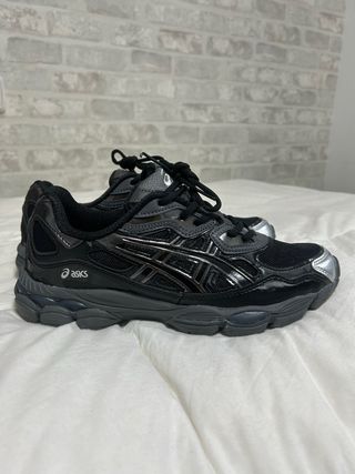 Zapatillas Asics Negras