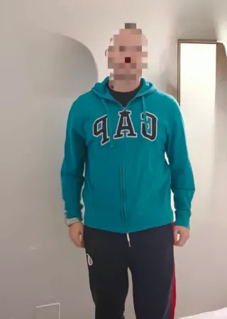 Sudadera GAP con cremallera y capucha