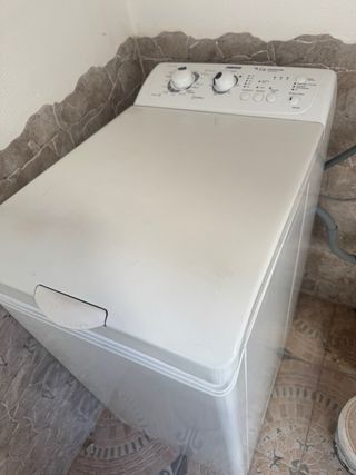 Lavadora Zanussi Essential carga superior 6k