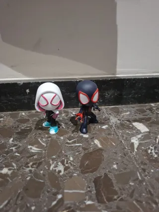 Figuras Spider-Man (Gwen & Miles)