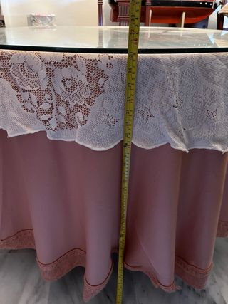 Mesa redonda vintage cristal y tela