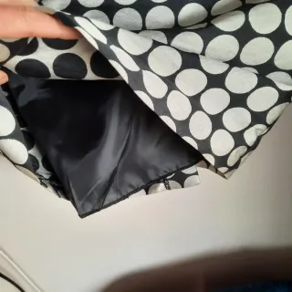 Vestido de fiesta lunares y naranja