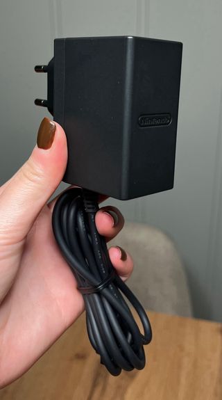 Nintendo Switch + Tarjeta SanDisk MicroSD 256GB