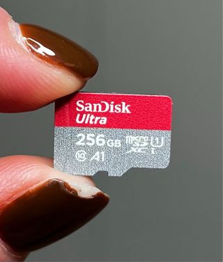 Nintendo Switch + Tarjeta SanDisk MicroSD 256GB