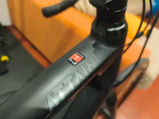 Bicicleta carretera Cube Attain GTC SL Disc