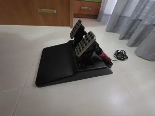 Volante e Pedali da Gaming per PC e PlayStation