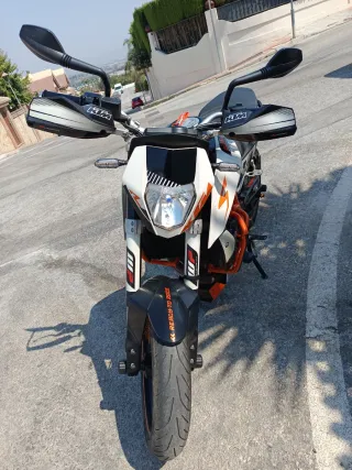 KTM 690 DUKE R 2013