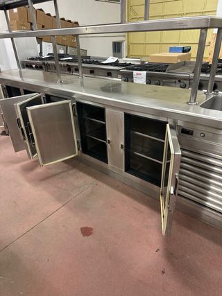 MESA FRIA CENTRAL + ESTANTERÍA PASE OPORTUNIDAD !!