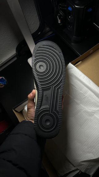 NIKE AIR FORCE 1 '07 LV8