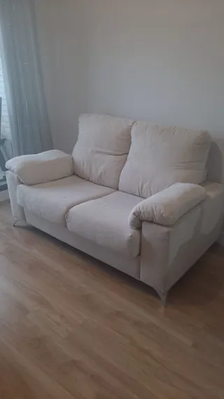 Sofá de 2 plazas beige