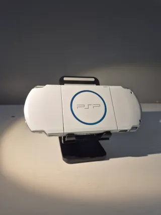 PSP 3000 Blanca Reacondicionada | 64GB | Bateria