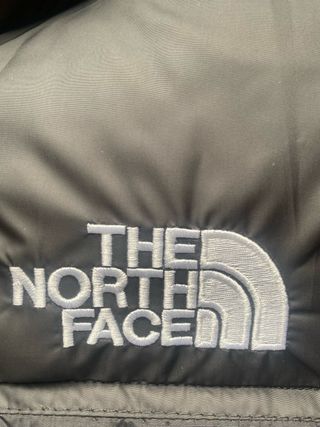 Chaqueta The North Face 700 Negra con etiquetas