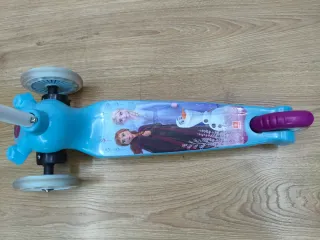 Patinete Frozen II Twist & Roll 3+