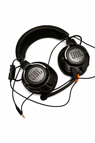 Auriculares Gaming JBL con Micrófono