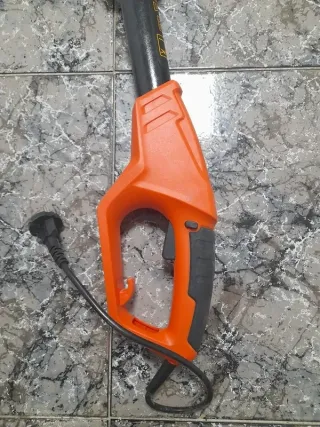 Cortasetos Black+Decker 51cm 550W