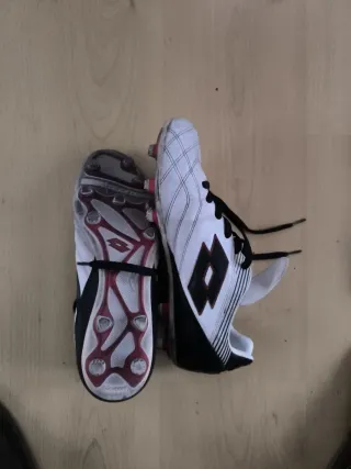 Botas de fútbol Lotto blancas talla 43