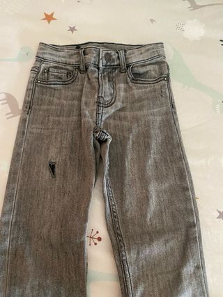 Lote 2 Vaqueros Zara Niños.Talla 6 años