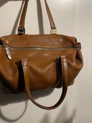 Bolso de piel marrón