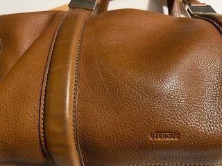 Bolso de piel marrón