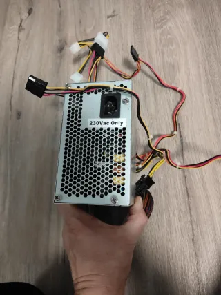 Fuente de Alimentación