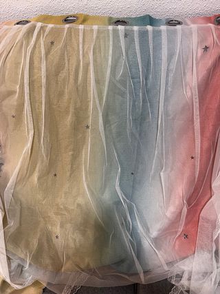 Cortinas habitación arcoíris con estrellitas